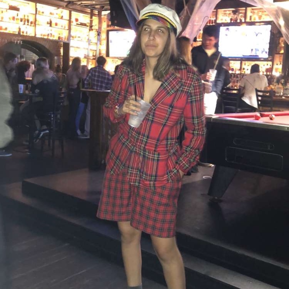 Meet your Posher, Dominique